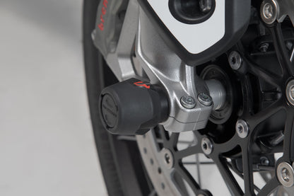 SW-MOTECH Kit de topes anticaidas para el eje delantero Negro. Modelos Triumph Honda Voge Yamaha.