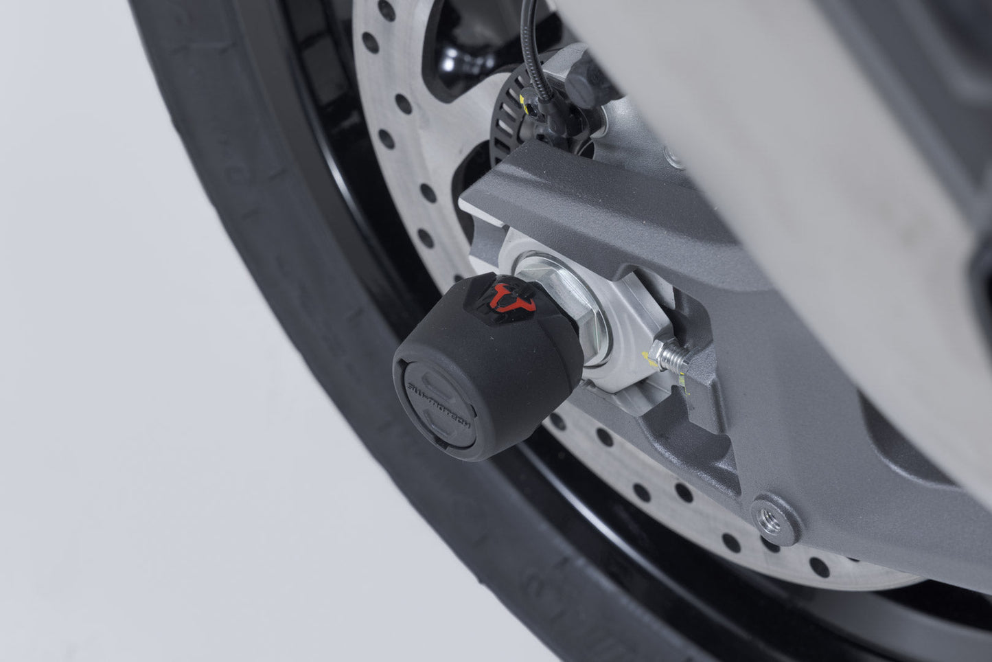 SW-MOTECH Kit de topes anticaidas para el eje trasero Negro. Ducati Multistrada V2 / V2 S (24-).