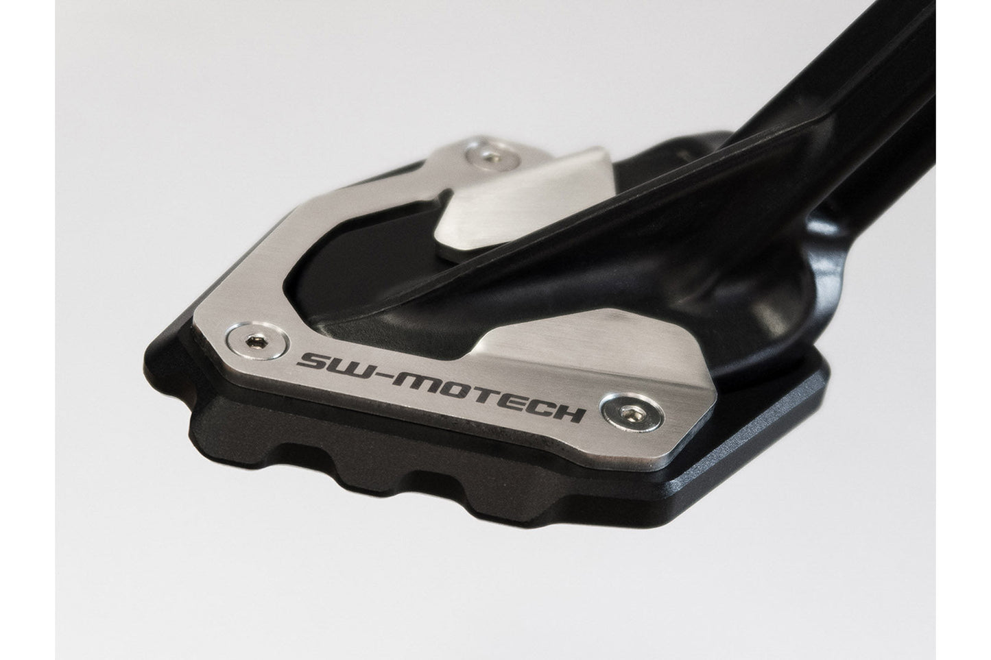 SW-MOTECH Extension para caballete lateral Negro/plateado. CRF1000L (15-)/Adv Sports (18-).
