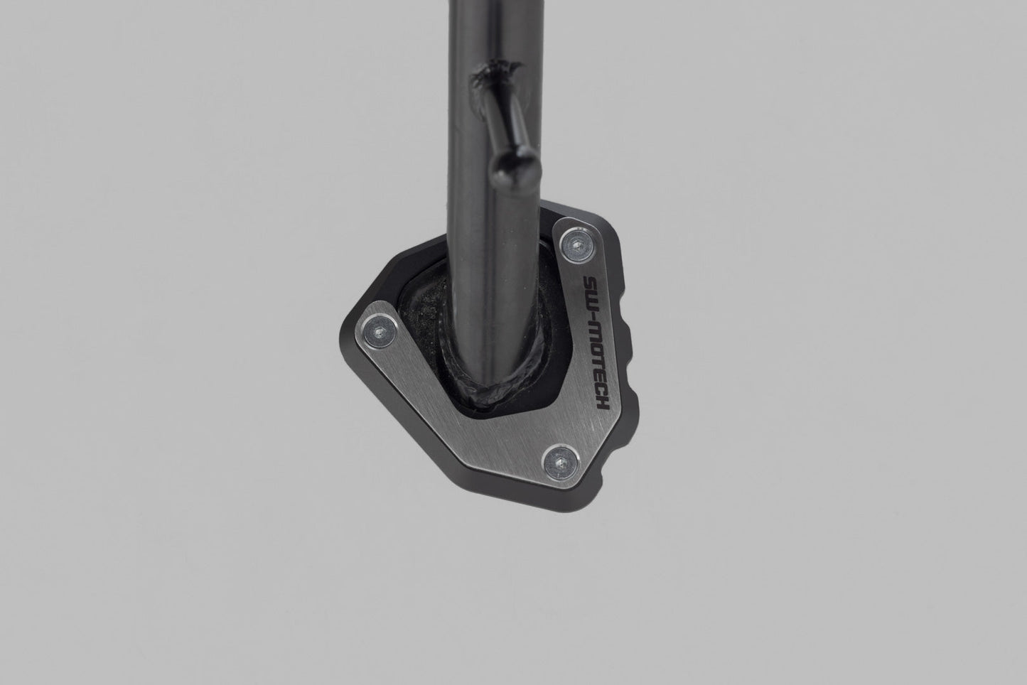SW-MOTECH Extensión para caballete lateral Negro/Plateado. Honda CB750 / XL750 (22-).