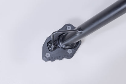 SW-MOTECH Extension para caballete lateral Negro/plateado. KTM 250 Adv 390 Adv (25-).