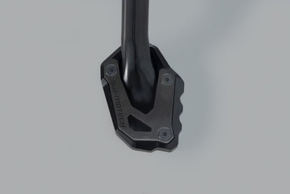 SW-MOTECH Extensión para caballete lateral Negro/plateado. Modelos Suzuki.