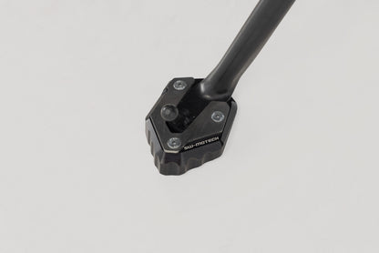 SW-MOTECH Extension para caballete lateral Negro/plateado. MT-07/Trac/MotoCageXSR700YZF-R7.