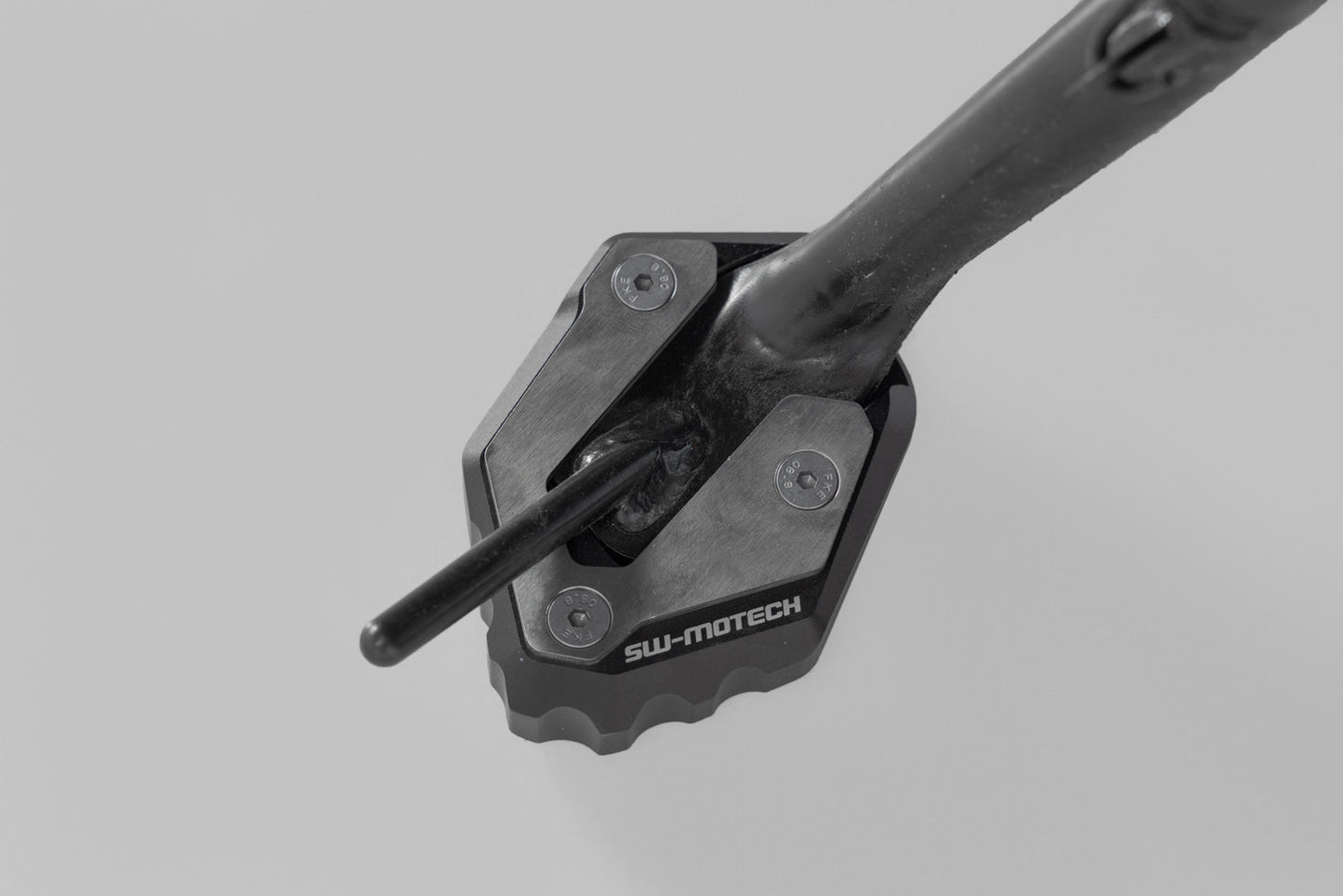 SW-MOTECH Pata de cabra para caballete lateral Negro/Plateado. Yamaha MT-09 (20-).