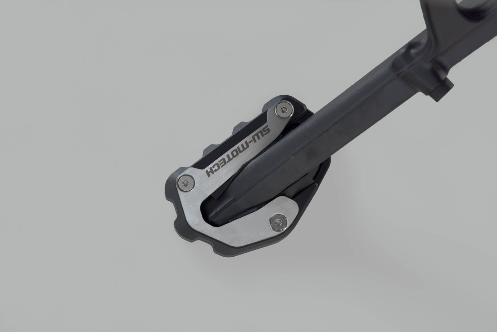 SW-MOTECH Extensión para caballete lateral Negro/plateado. BMW R 1300 GS (23-)/Adv (24-).