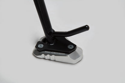 SW-MOTECH Extension para caballete lateral Negro/plateado. Modelos Kawasaki (11-).