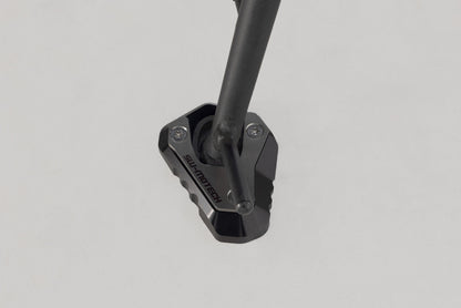 SW-MOTECH Extension para caballete lateral Negro/plateado. Kawasaki Z650/S/RS Ninja 650.