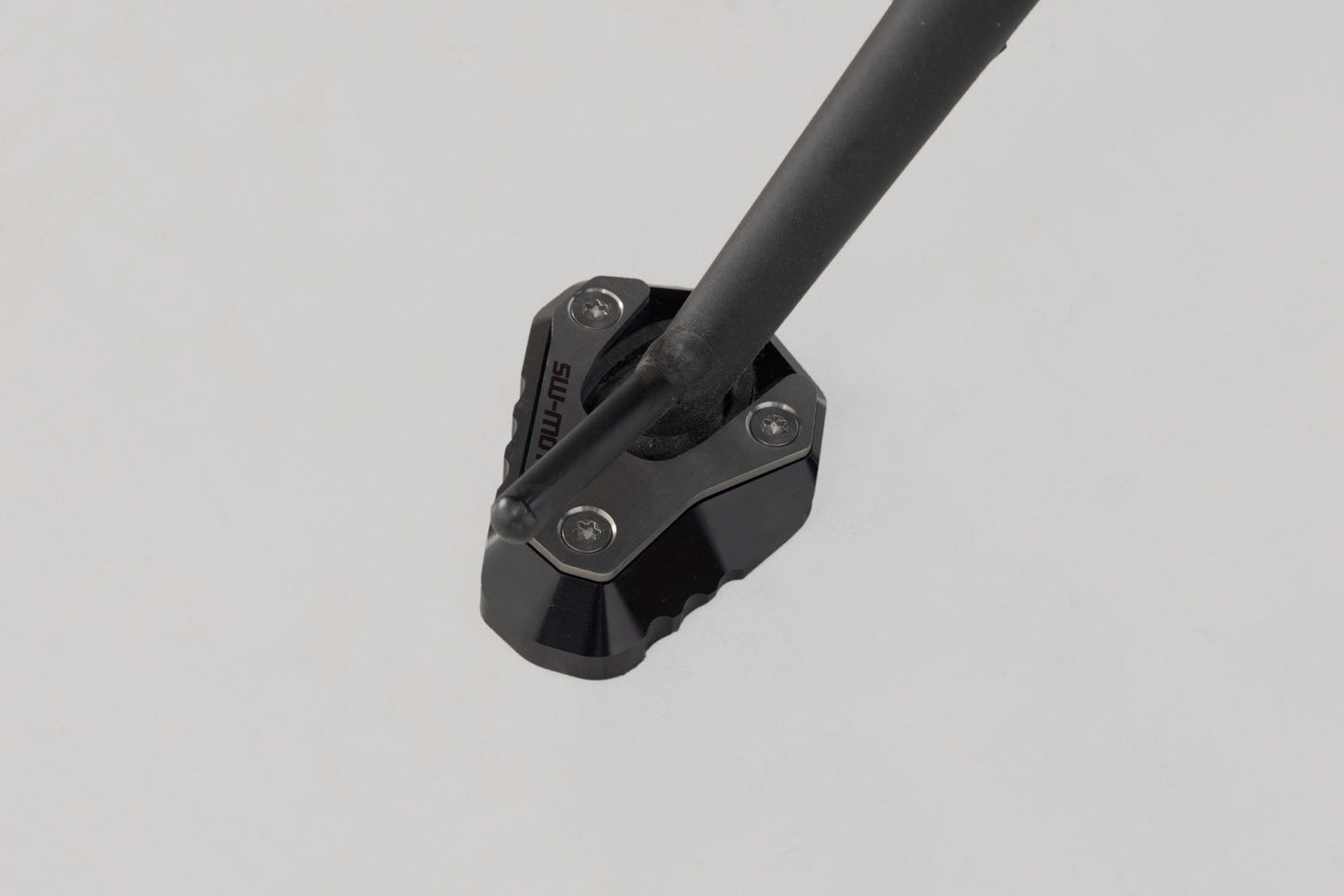 SW-MOTECH Extension para caballete lateral Negro/plateado. Kawasaki Z650/S/RS Ninja 650.