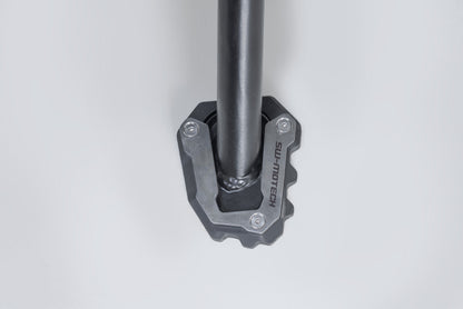 SW-MOTECH Extension para caballete lateral Negro/plateado. Triumph Tiger Sport 660/800 (24-).