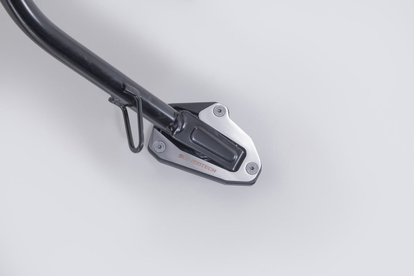 SW-MOTECH Extension para caballete lateral Negro/plateado. Modelos Ducati Scrambler (24-).