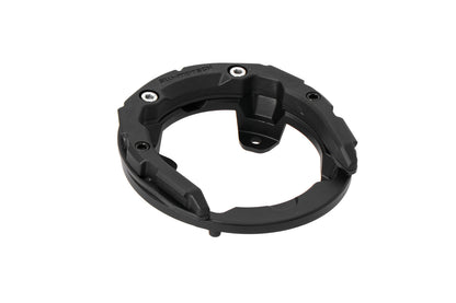 SW-MOTECH Anillo de depósito PRO Negro. Modelos Kawasaki (16-).