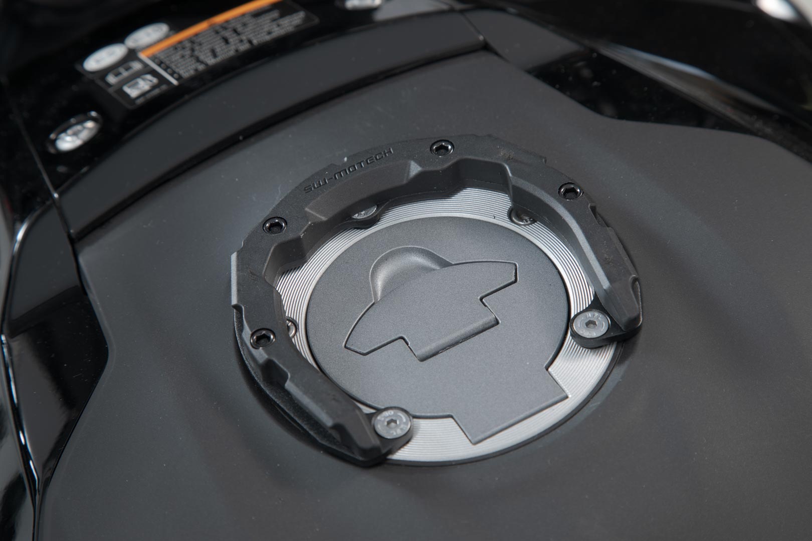 SW-MOTECH Anillo de depósito PRO Negro. Yamaha MT-03 ABS (20-).
