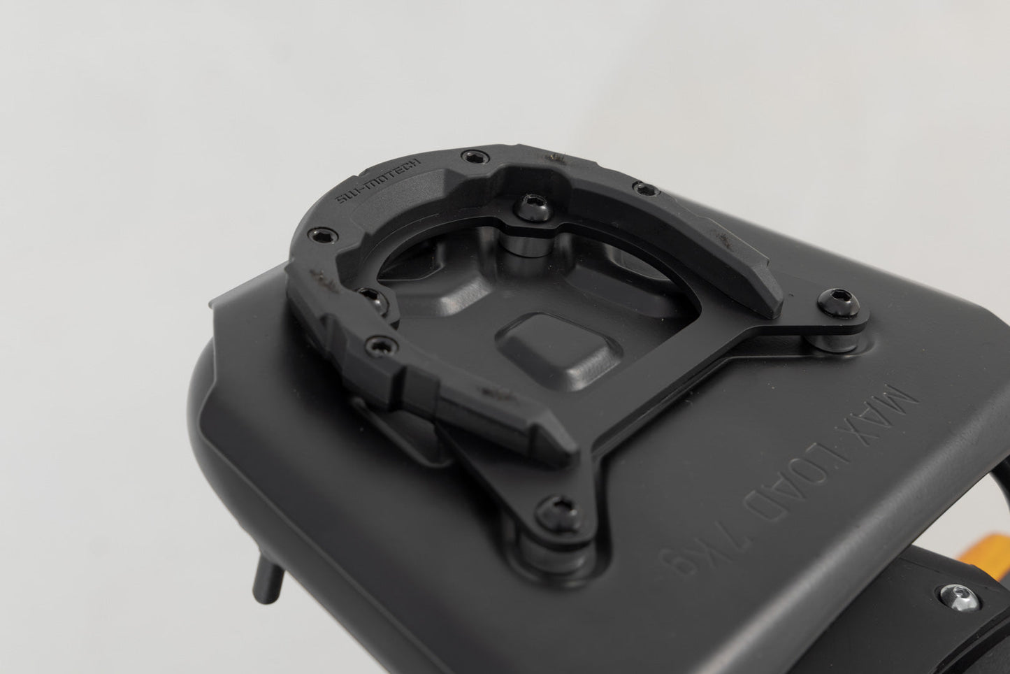 SW-MOTECH Anillo de depósito PRO para porta-equipajes orig. Negro. Royal Enfield Himalayan (21-).