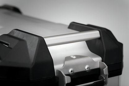 Maleta de aluminio TRAX ADV M 37 l. Izquierda. Negro.