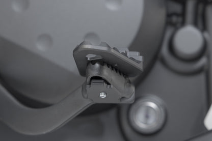 Extensión del pedal de freno. Negro. Kawasaki KLR 650 (22-).
