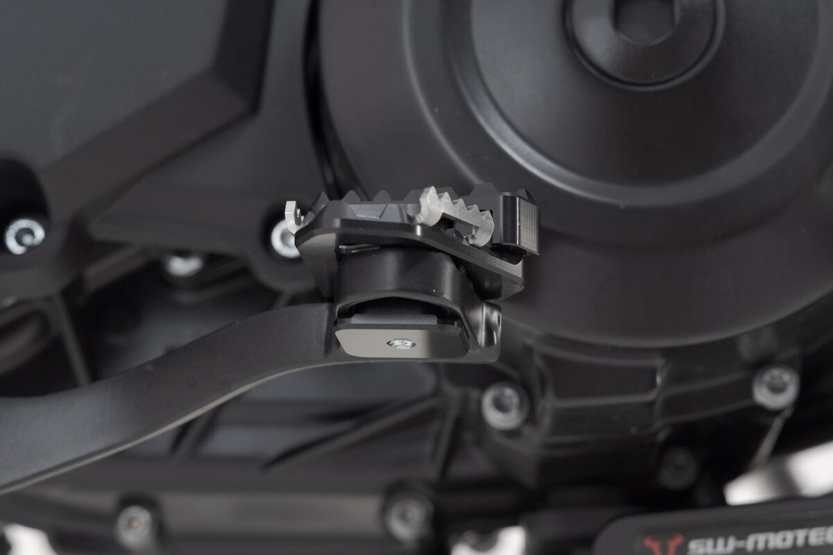 Extensión del pedal de freno. Negro. Triumph Tiger 900 Rally/Pro, Voge 650 DSX.