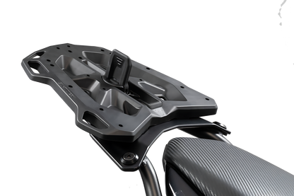 Placa adaptadora para portaequipajes STREET-RACK Para Givi/Kappa con Monokey. Negro.