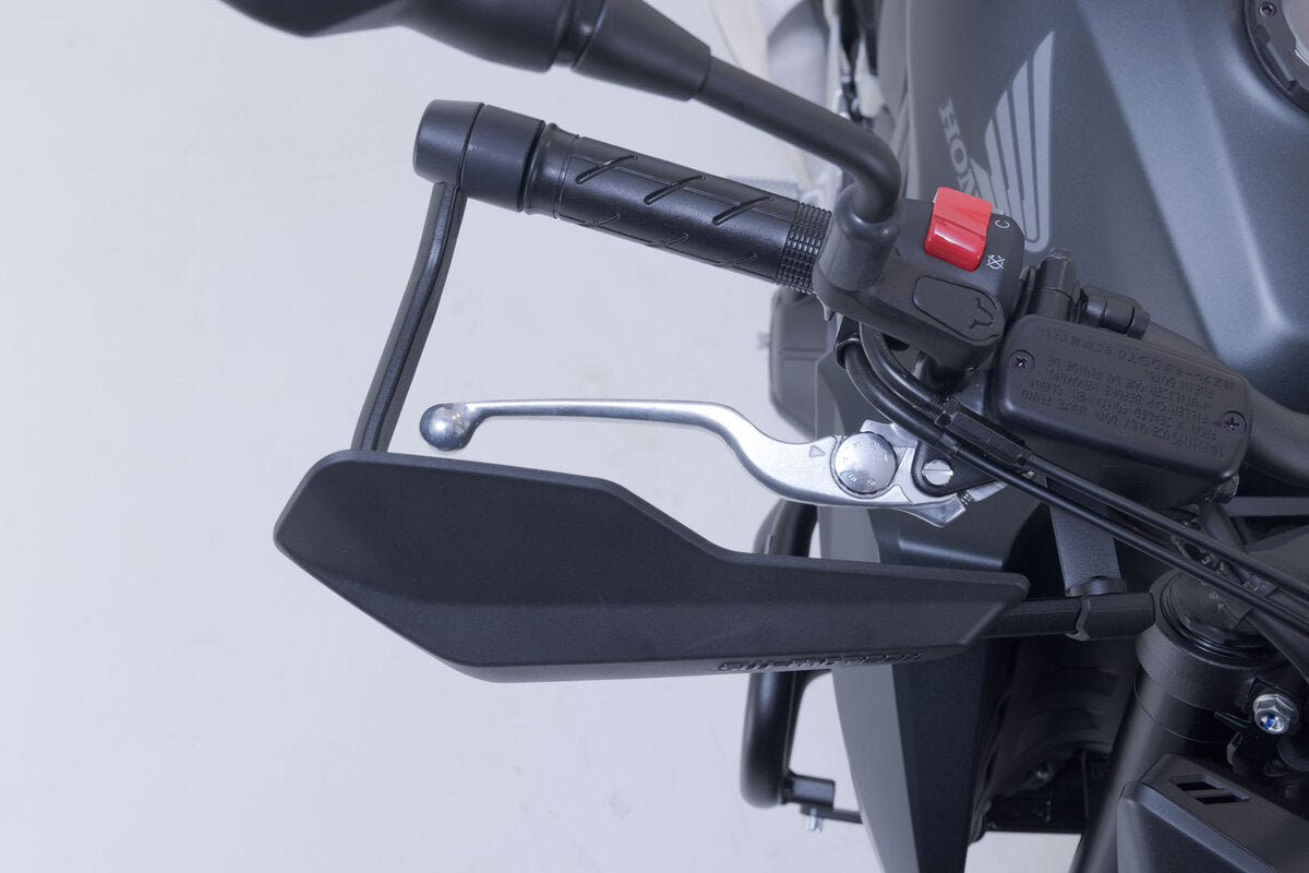 Kit de protectores de manos Sport. Negro. Modelos Honda / Suzuki / Triumph.