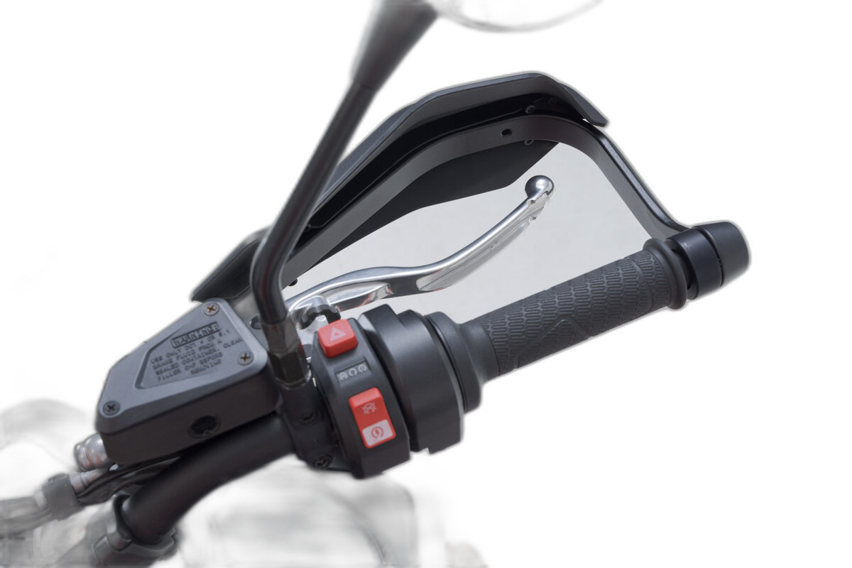 Kit de protectores de manos Adventure. Negro. Modelos Ducati / KTM.