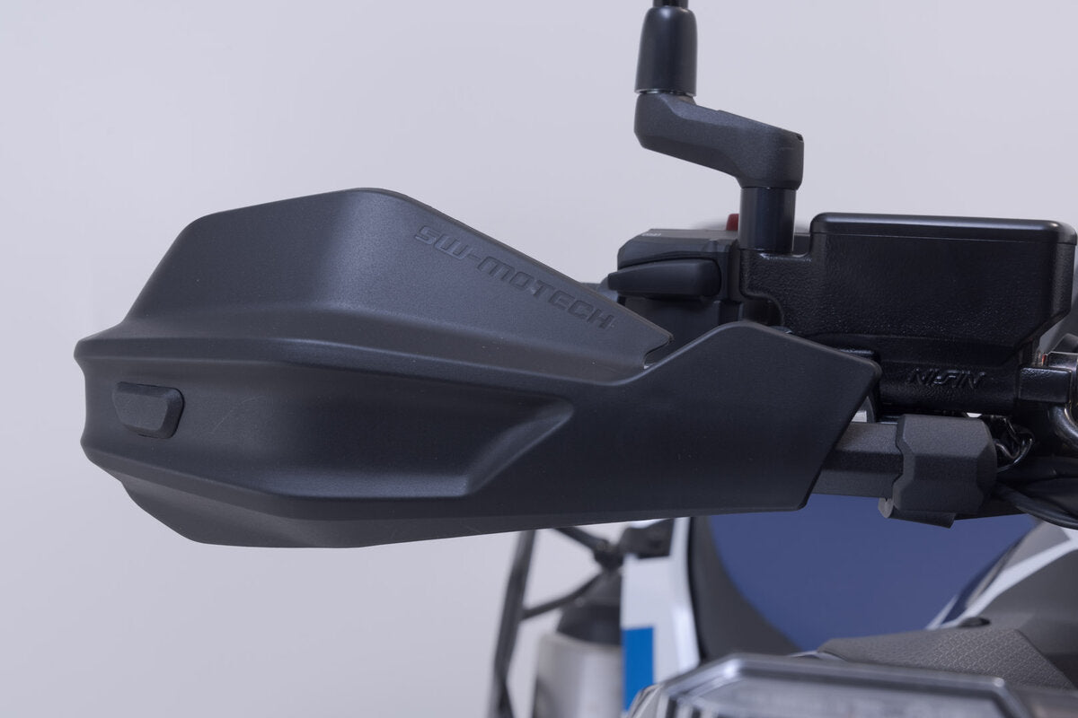 Kit de protectores de manos Adventure. Negro. Honda CRF1000L/AS, CRF1100L/AS, X-ADV.