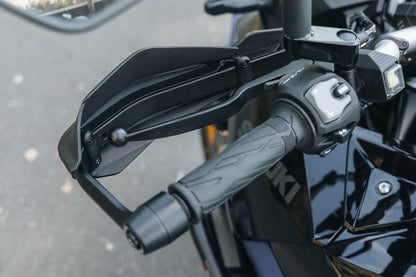 Kit de protectores de manos Adventure. Negro. BMW G 310 GS (17-) /G 310 R (16-).