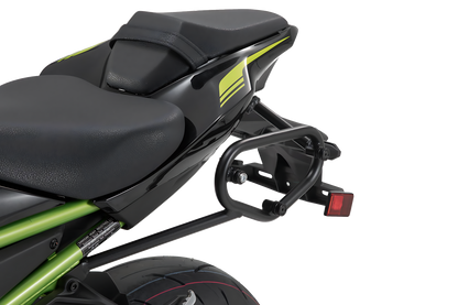 Soporte lateral izquierdo SLC Kawasaki Z900 (16-), Z900 SE (20-).