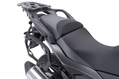 Soporte lateral PRO Negro. Honda NT1100 (21-).