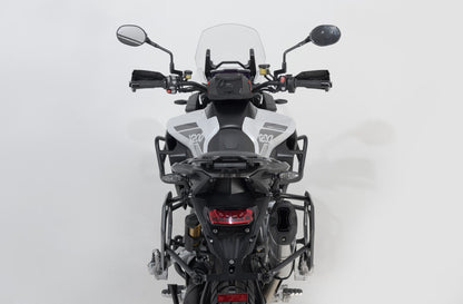 Soporte lateral PRO. Negro. Tiger 1200 Rally Pro/GT/GT Pro (22-).