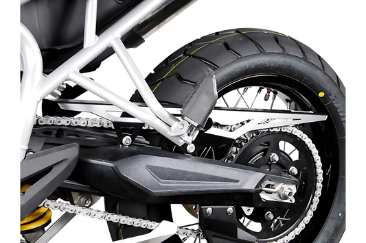 Protector de cadena Negro. Modelos Triumph Tiger 800 (10-).