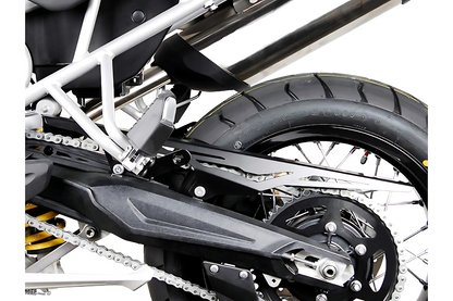 Protector de cadena Negro. Modelos Triumph Tiger 800 (10-).