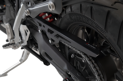 Protector de cadena Negro. Triumph Tiger 900/ GT/ Rally/ Pro.