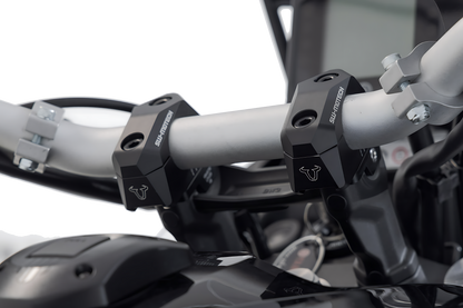 Acercador de manillar variable para Ø28 H=28mm. Colocación de 5/10/15/20/25/30 mm. Negro