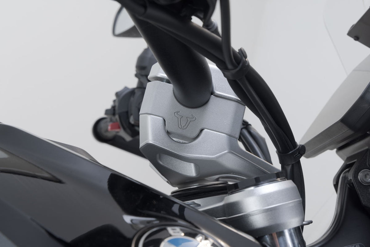 Elevador de manillar H=30 mm. Plateado. BMW R 1300 GS (23-)/Adv (24-).