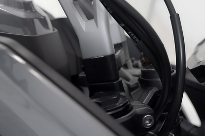 Elevador de manillar H=30 mm. Negro. Triumph Tiger 660 (21-).