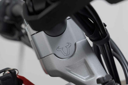 Elevador de manillar. Al=30 mm. Plateado. Trium Tiger 900 GT/Rally Pro.