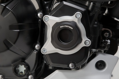 protector de la tapa para la carcasa del motor Negro/Plateado. Modelos Kawasaki Z900 (16-).