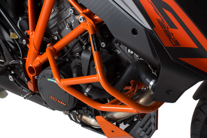 Protecciones laterales de motor Naranja. KTM 1290 Super Duke R / GT.