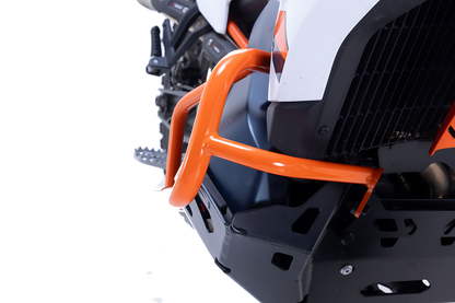 Protecciones laterales de motor Naranja. KTM 790 Adv (23-), 890 Adv/R (22-).