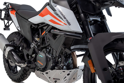 Protecciones laterales de motor Negro. KTM 390 Adv (19-).
