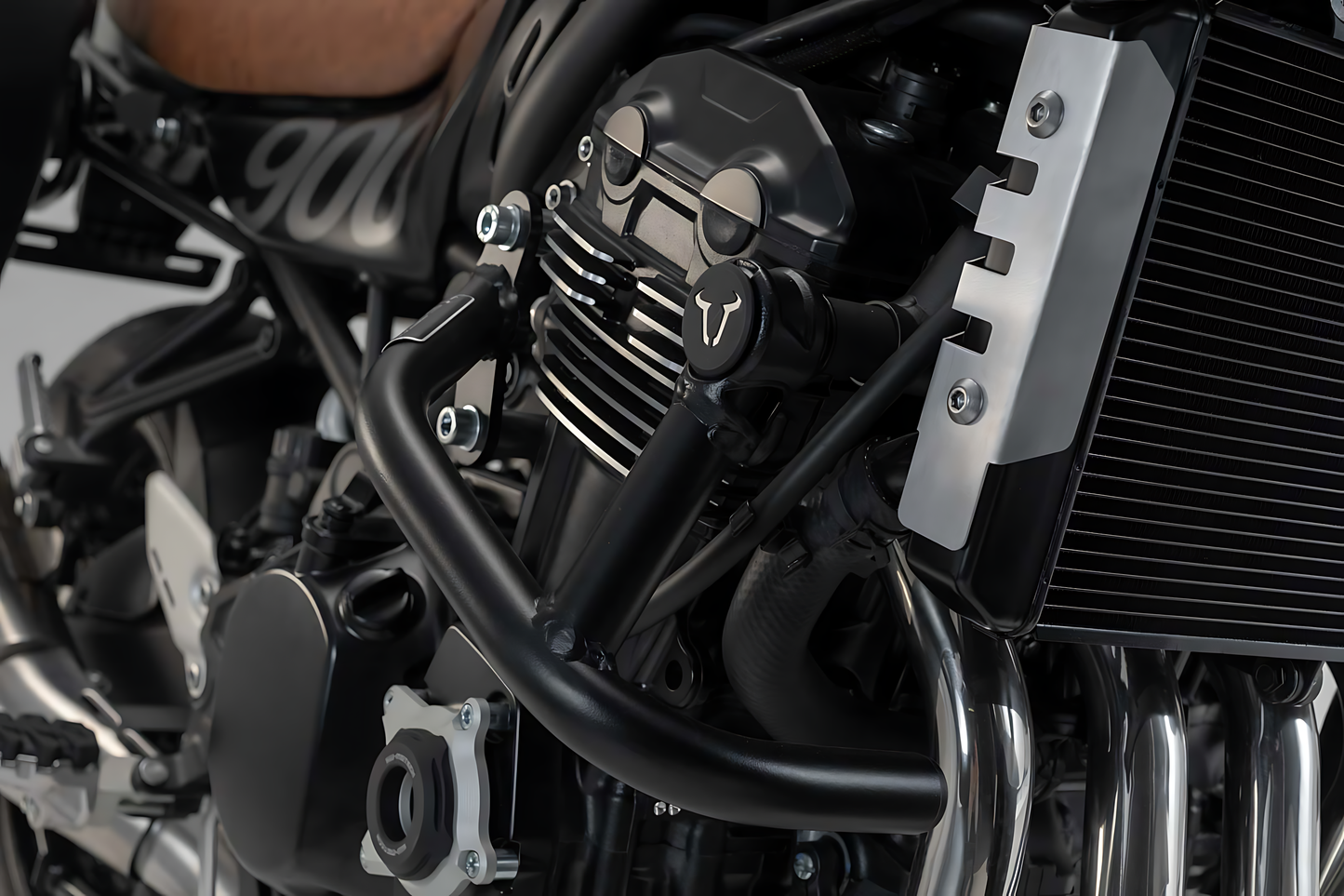 Protecciones laterales de motor Negro. Kawasaki Z900RS/ Cafe (17-).