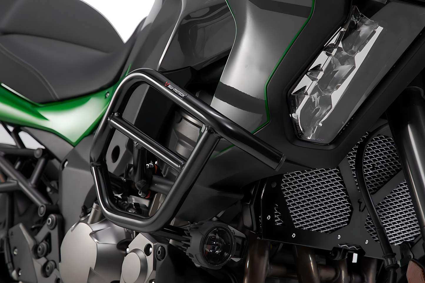 Protecciones laterales de motor Negro. Kawasaki Versys 1000 (18-).