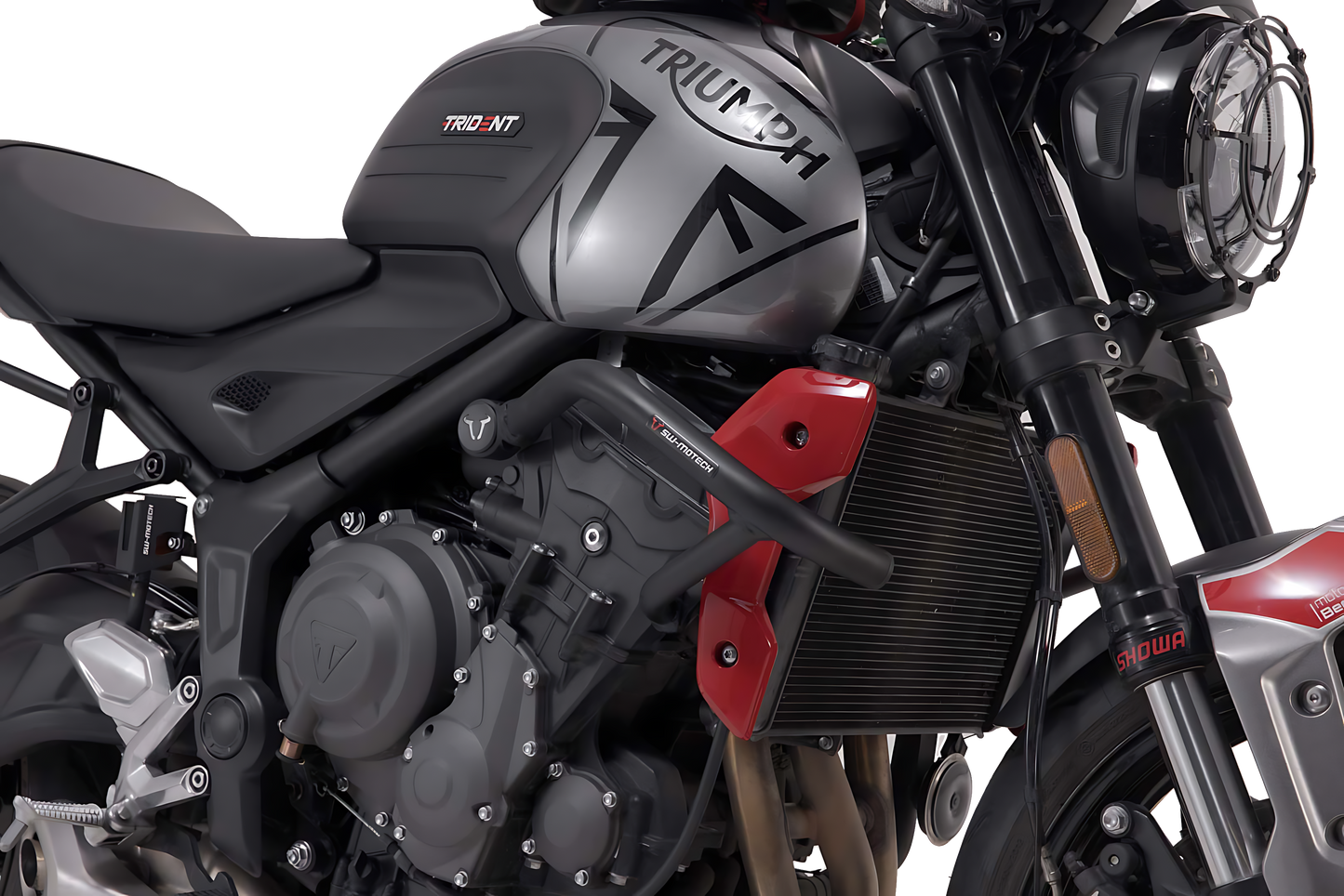 Protecciones laterales de motor Negro. Triumph Trident 660 (21-).