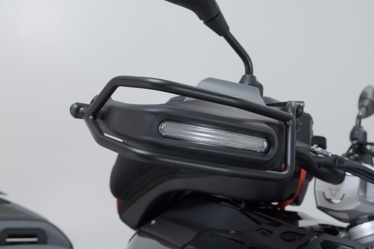 Protección de guardamanos Negro. BMW R 1300 GS (23-) / Adventure (24-).