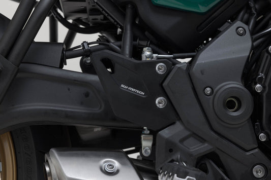 Protector de talón. Negro. Kawasaki Z650RS (21-).