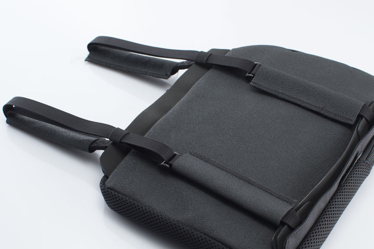 Cojín TRAVELLER PILLION Negro. 22 x 30 cm.