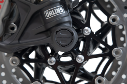 Kit de topes anticaidas para el eje delantero Negro. Modelos Tiger 800  / Speed Triple / Ténéré.