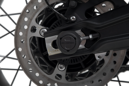 Kit de topes anticaidas para el eje trasero Negro. Triumph Tiger 800 (10-)/ 900 (19-).