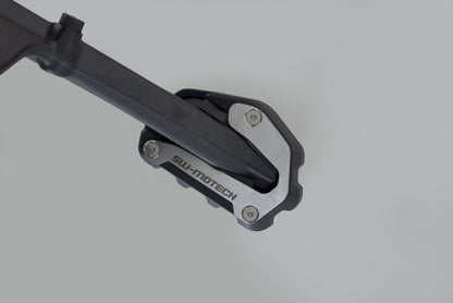 Extensión para caballete lateral Negro/plateado. BMW R 1300 GS (23-)/Adv (24-).