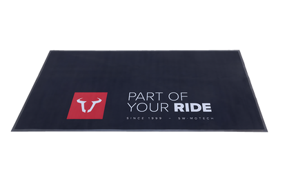 Alfombrilla para motocicleta de SW-MOTECH 2,0 x 1,0 m Rectangular. Negro. Blanco/rojo.