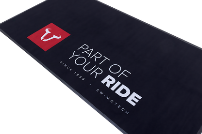 Alfombrilla para motocicleta de SW-MOTECH 2,0 x 1,0 m Rectangular. Negro. Blanco/rojo.